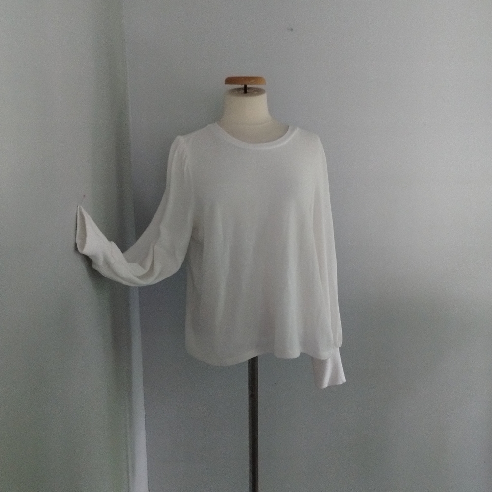 Reitmans Women's long Puffy sleeves Size XXL